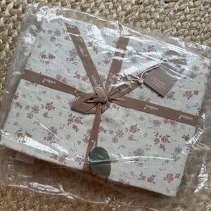 NEW Wildbird Linen Fitted Crib Sheet with flowers
